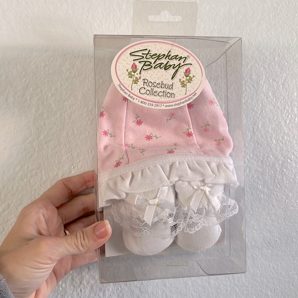 Stephan baby hat and socks set